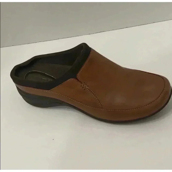 Hush Puppies Brown Tan Women Genuine Leather Epic Clogs Size 10. - Picture 6 of 13